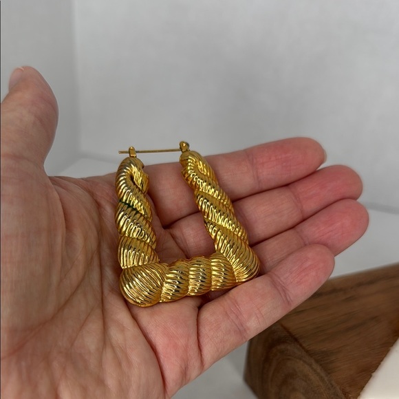 Estate Vintage Gold Twisted Hoop Earrings Lot E12 - Picture 5 of 12